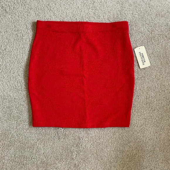 NWT Forever 21 Red Jacquard Bodycon Mini Skirt - Picture 3 of 5